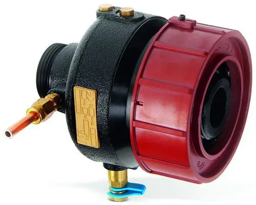 Differenzdruckregler in schwarzem Metall mit roter Kunststoffabdeckung und Messanschluss, produziert von IMI Hydronic Engineering.
